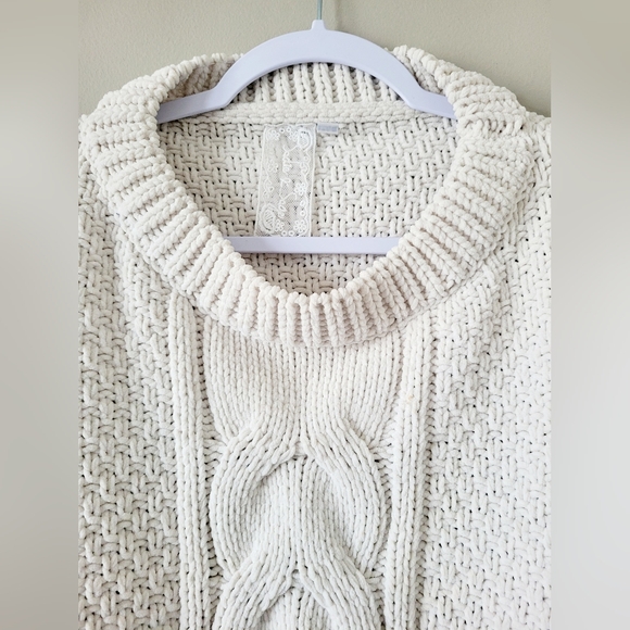 Sadie & Sage Anthropologie Women's Cropped Chunky Cable Knit Sweater Oversized - Picture 5 of 16